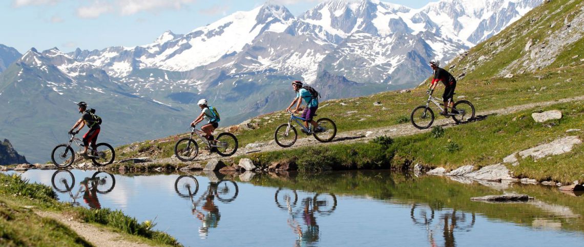 Cycling in the Mountains - France Montagnes - Official Website of the French  Ski Resorts